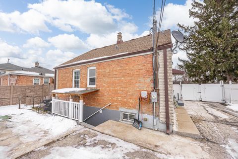 Tiny photo for 4646 River Road, Schiller Park, IL 60176 (MLS # 12542774)