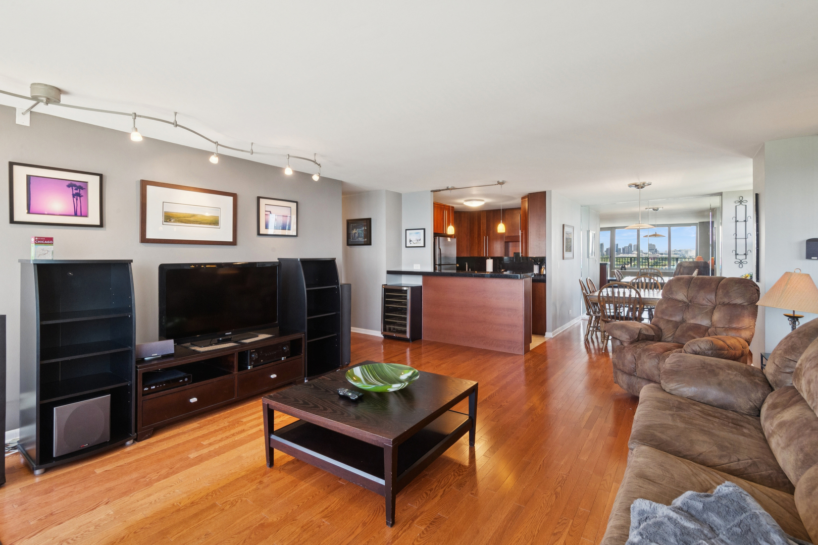 400 E RANDOLPH Street 1809