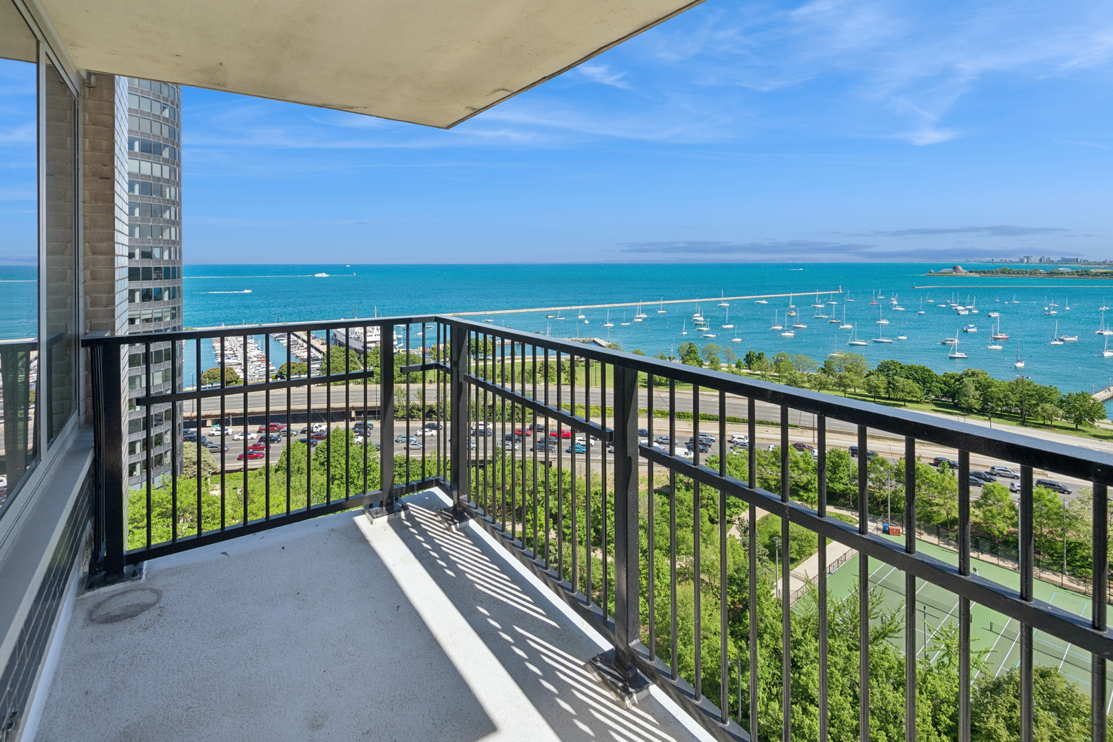 400 E RANDOLPH Street 1809