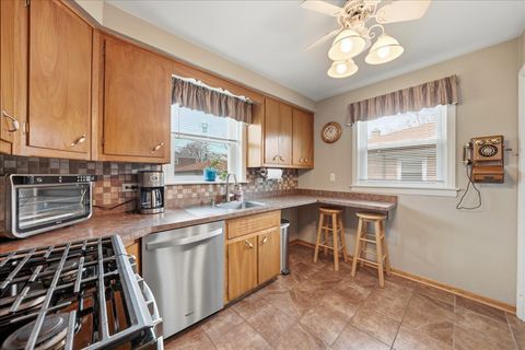 Tiny photo for 912 Hull Avenue, Westchester, IL 60154 (MLS # 12608309)