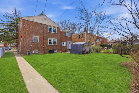 Tiny photo for 912 Hull Avenue, Westchester, IL 60154 (MLS # 12608309)