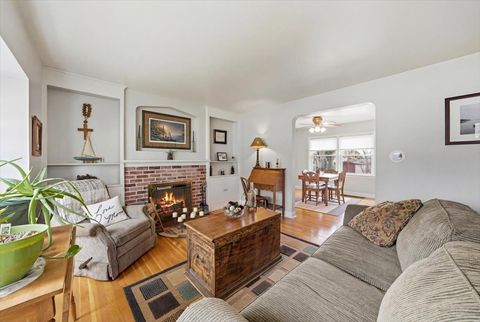 Tiny photo for 912 Hull Avenue, Westchester, IL 60154 (MLS # 12608309)