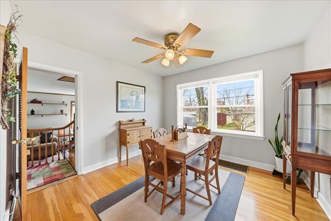 Tiny photo for 912 Hull Avenue, Westchester, IL 60154 (MLS # 12608309)