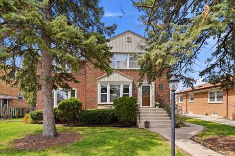 Photo of 912 Hull Avenue, Westchester, IL 60154 (MLS # 12608309)
