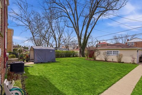 Tiny photo for 912 Hull Avenue, Westchester, IL 60154 (MLS # 12608309)