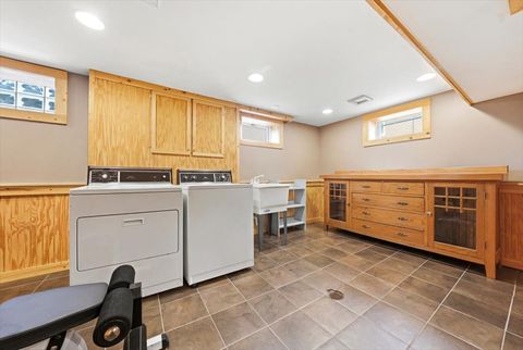 Tiny photo for 912 Hull Avenue, Westchester, IL 60154 (MLS # 12608309)