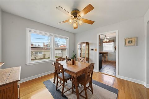 Tiny photo for 912 Hull Avenue, Westchester, IL 60154 (MLS # 12608309)