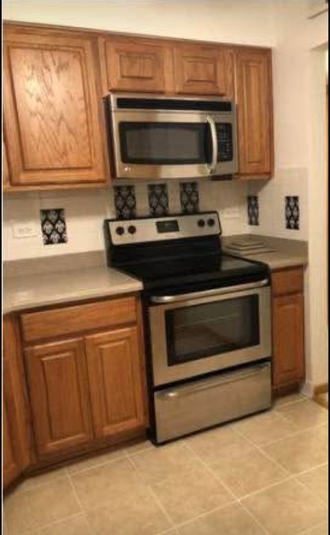 Tiny photo for 1125 Pleasant Run Drive #807, Wheeling, IL 60090 (MLS # 12557052)