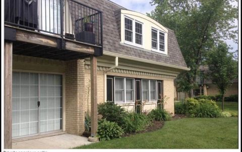 Tiny photo for 1125 Pleasant Run Drive #807, Wheeling, IL 60090 (MLS # 12557052)