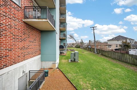 Tiny photo for 9355 Irving Park Road #122, Schiller Park, IL 60176 (MLS # 12593584)