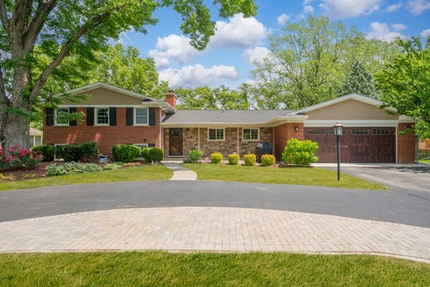Photo of 617 S Glendale Lane, Mount Prospect, IL 60056 (MLS # 12712045)