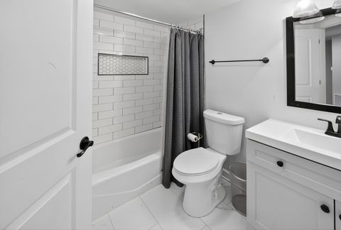 Tiny photo for 555 S River Road #301, Des Plaines, IL 60016 (MLS # 12501851)