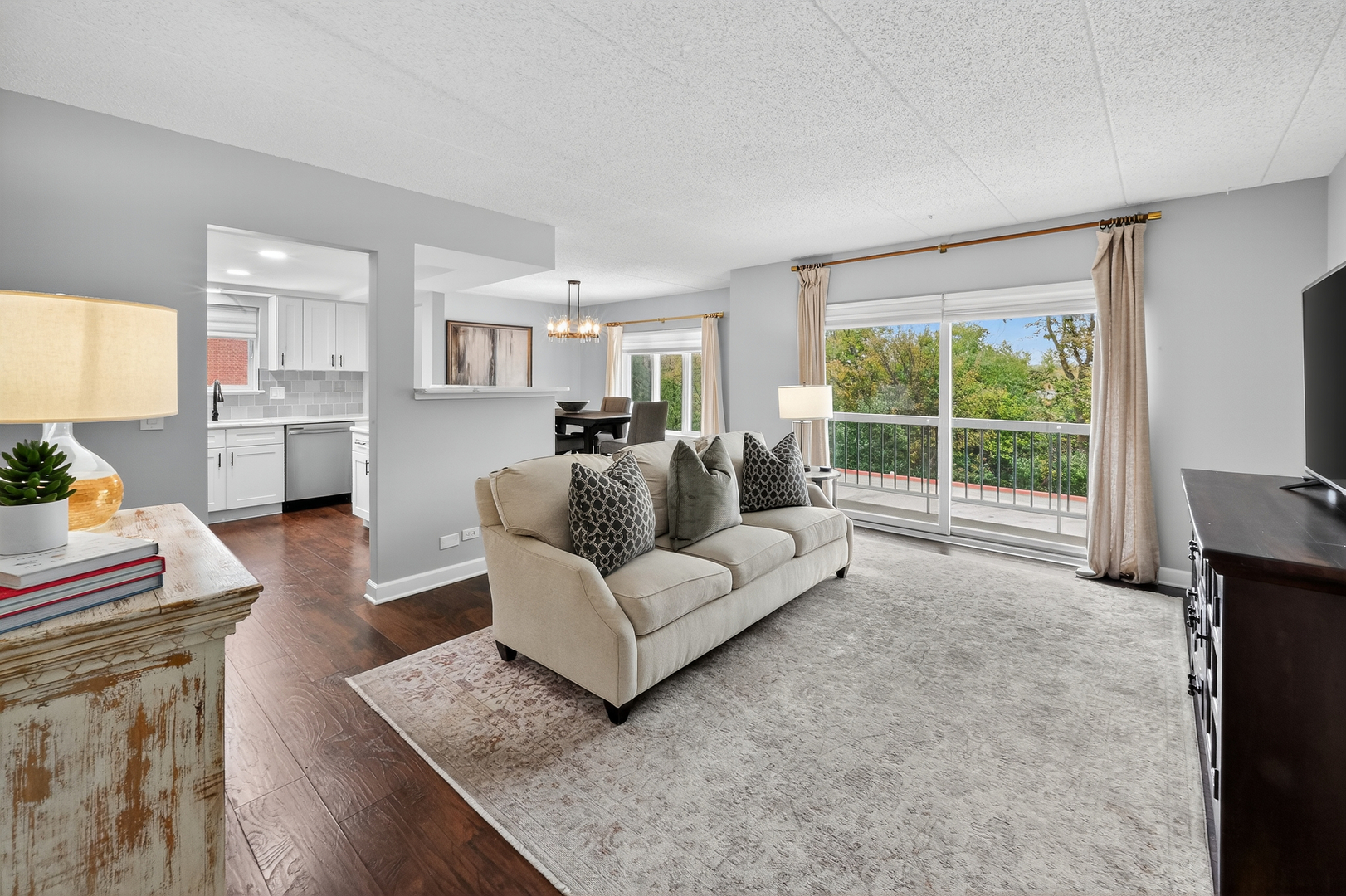 555 S River Road 301