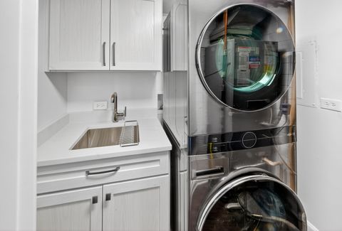 Tiny photo for 555 S River Road #301, Des Plaines, IL 60016 (MLS # 12501851)