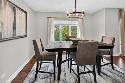 Tiny photo for 555 S River Road #301, Des Plaines, IL 60016 (MLS # 12501851)