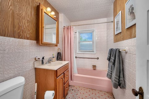 Tiny photo for 1700 Cora Street, Crest Hill, IL 60403 (MLS # 12674722)