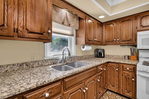 Tiny photo for 1700 Cora Street, Crest Hill, IL 60403 (MLS # 12674722)
