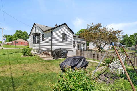 Tiny photo for 1700 Cora Street, Crest Hill, IL 60403 (MLS # 12674722)