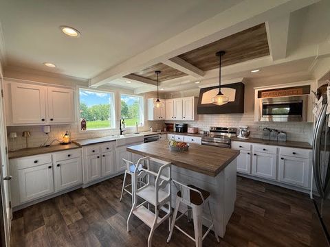 Tiny photo for 708 E South Avenue, Bluford, IL 62814 (MLS # 12624556)