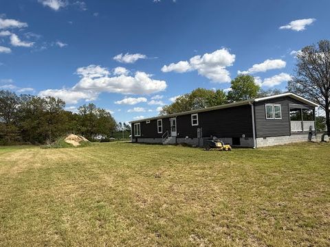 Tiny photo for 708 E South Avenue, Bluford, IL 62814 (MLS # 12624556)