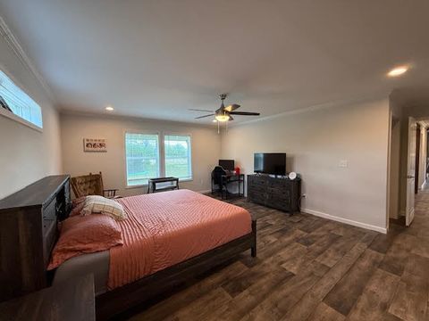 Tiny photo for 708 E South Avenue, Bluford, IL 62814 (MLS # 12624556)