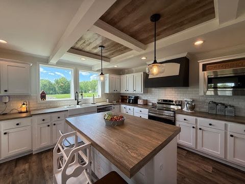 Tiny photo for 708 E South Avenue, Bluford, IL 62814 (MLS # 12624556)