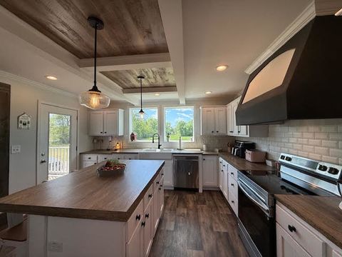 Tiny photo for 708 E South Avenue, Bluford, IL 62814 (MLS # 12624556)