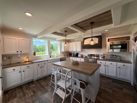 Tiny photo for 708 E South Avenue, Bluford, IL 62814 (MLS # 12624556)