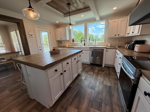 Tiny photo for 708 E South Avenue, Bluford, IL 62814 (MLS # 12624556)