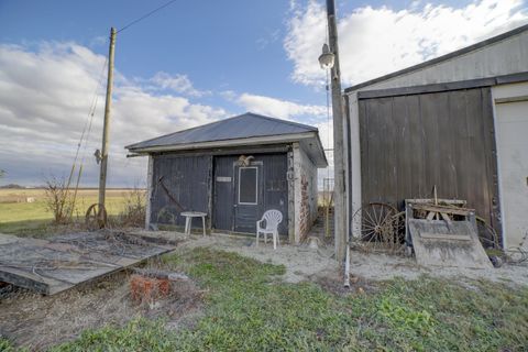 Tiny photo for 2018 N US Highway 45, Gilman, IL 60938 (MLS # 12501617)