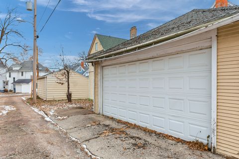 Tiny photo for 1934 Grand Avenue, Davenport, IA 52803 (MLS # 12613176)