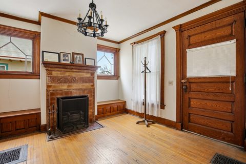 Tiny photo for 1934 Grand Avenue, Davenport, IA 52803 (MLS # 12613176)