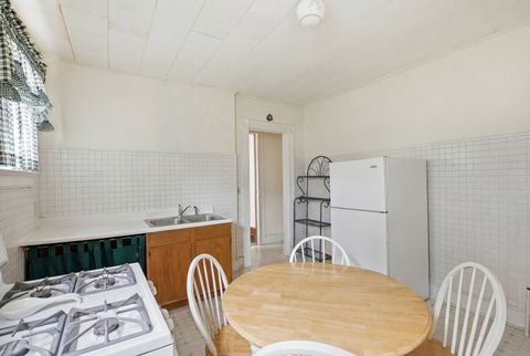 Tiny photo for 1934 Grand Avenue, Davenport, IA 52803 (MLS # 12613176)