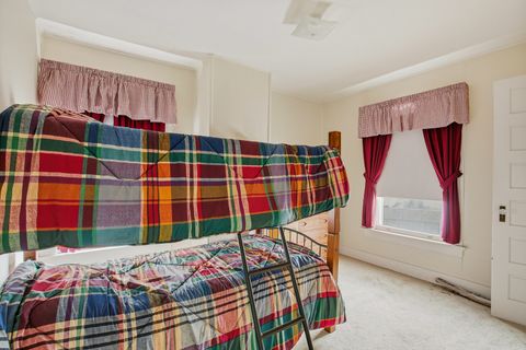 Tiny photo for 1934 Grand Avenue, Davenport, IA 52803 (MLS # 12613176)