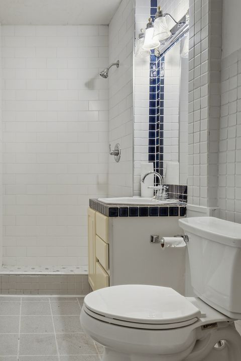 Tiny photo for 1934 Grand Avenue, Davenport, IA 52803 (MLS # 12613176)