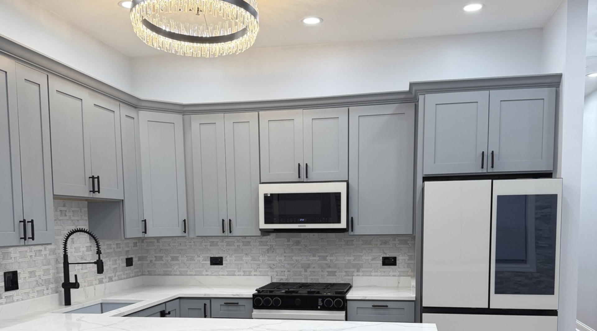 2915 N Clybourn Avenue 409