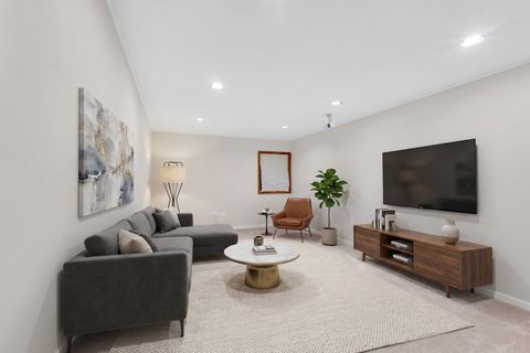 Tiny photo for 450 Berkshire Drive, Crystal Lake, IL 60014 (MLS # 12692122)
