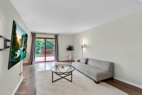 Tiny photo for 450 Berkshire Drive, Crystal Lake, IL 60014 (MLS # 12692122)