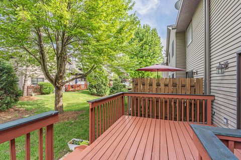 Tiny photo for 450 Berkshire Drive, Crystal Lake, IL 60014 (MLS # 12692122)