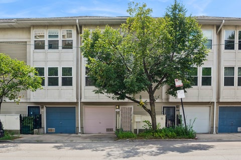 Photo of 1007 E 61st Street, Chicago, IL 60637 (MLS # 12735384)