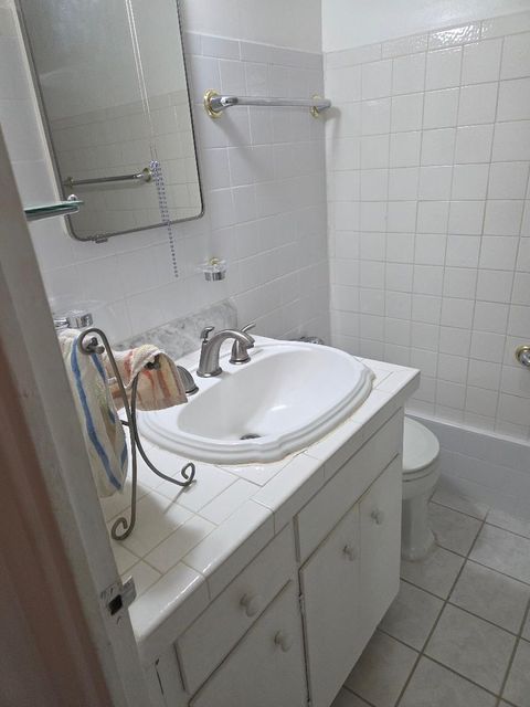 Tiny photo for 1862 Sherman Avenue #6NW, Evanston, IL 60201 (MLS # 12586327)