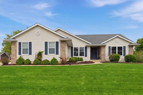 Photo of 1991 Streamside Drive, Bettendorf, IA 52722 (MLS # 12631161)