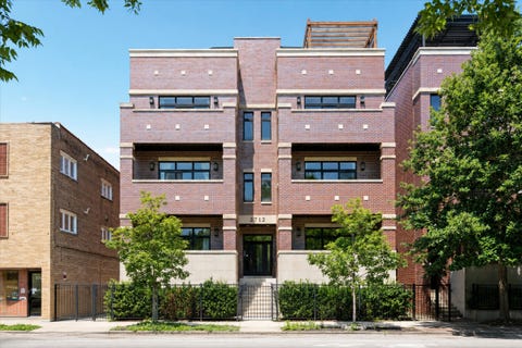 Photo of 2712 W Montrose Avenue #2E, Chicago, IL 60618 (MLS # 12700947)