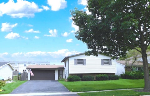 Tiny photo for 7515 Northway Drive, Hanover Park, IL 60133 (MLS # 12736657)
