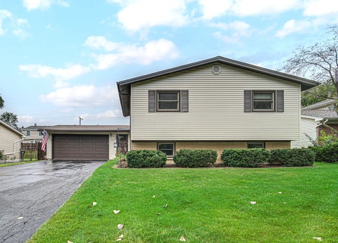 Tiny photo for 7515 Northway Drive, Hanover Park, IL 60133 (MLS # 12736657)
