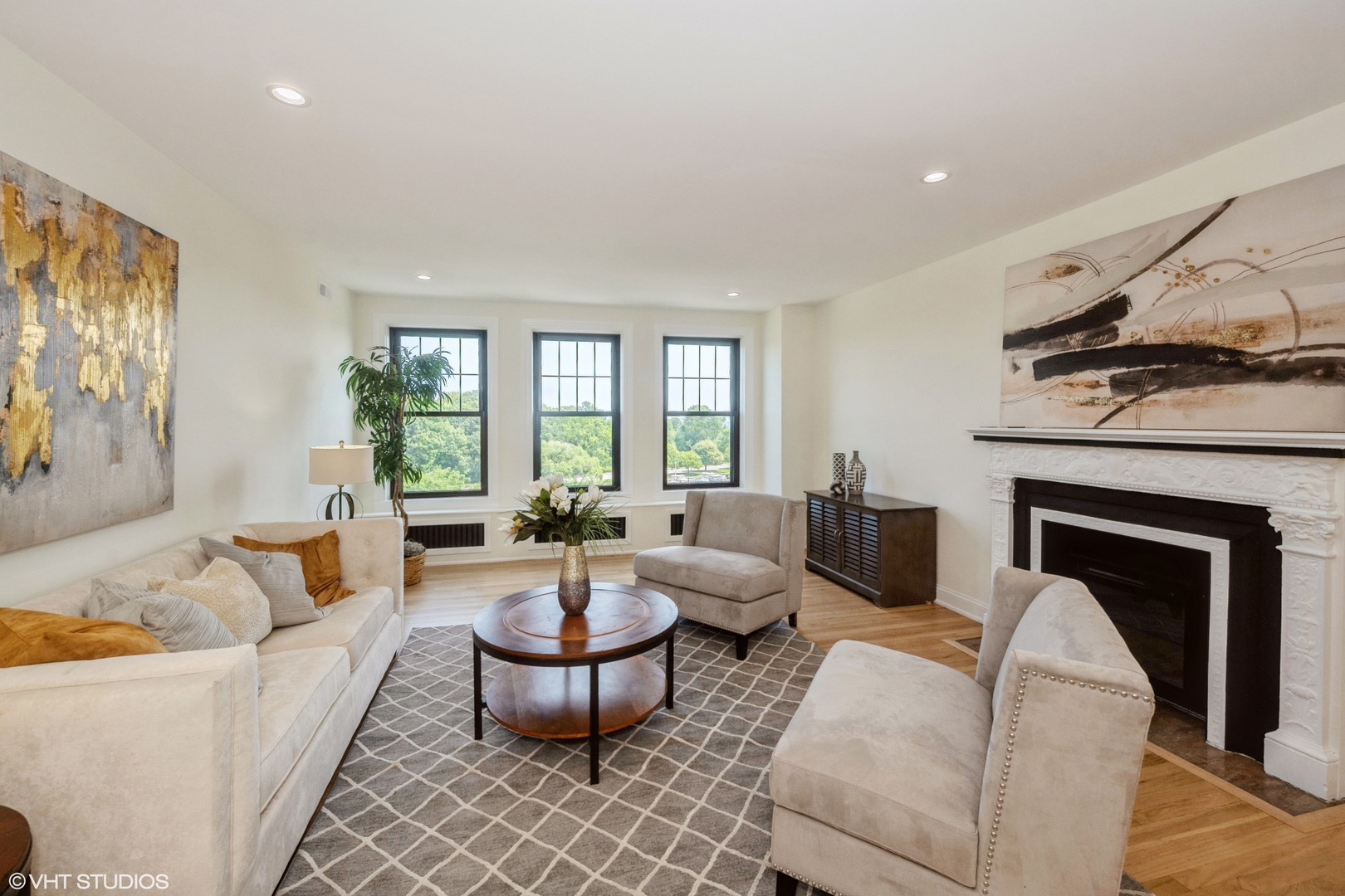 3530 N Lake Shore Drive 5B