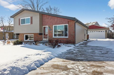 Tiny photo for 992 Navajo Street, Carol Stream, IL 60188 (MLS # 12555768)