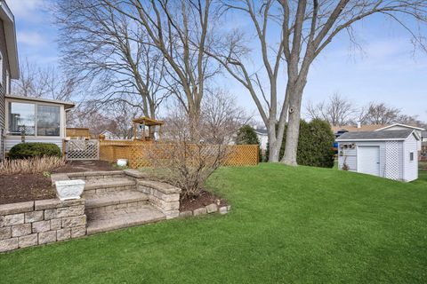 Tiny photo for 710 Maple Lane, Darien, IL 60561 (MLS # 12602509)