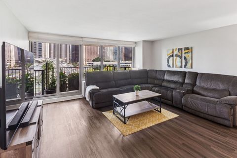 Tiny photo for 400 E Randolph Street #930, Chicago, IL 60601 (MLS # 12454681)