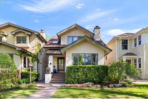 1123 Cleveland Street Evanston IL 60202